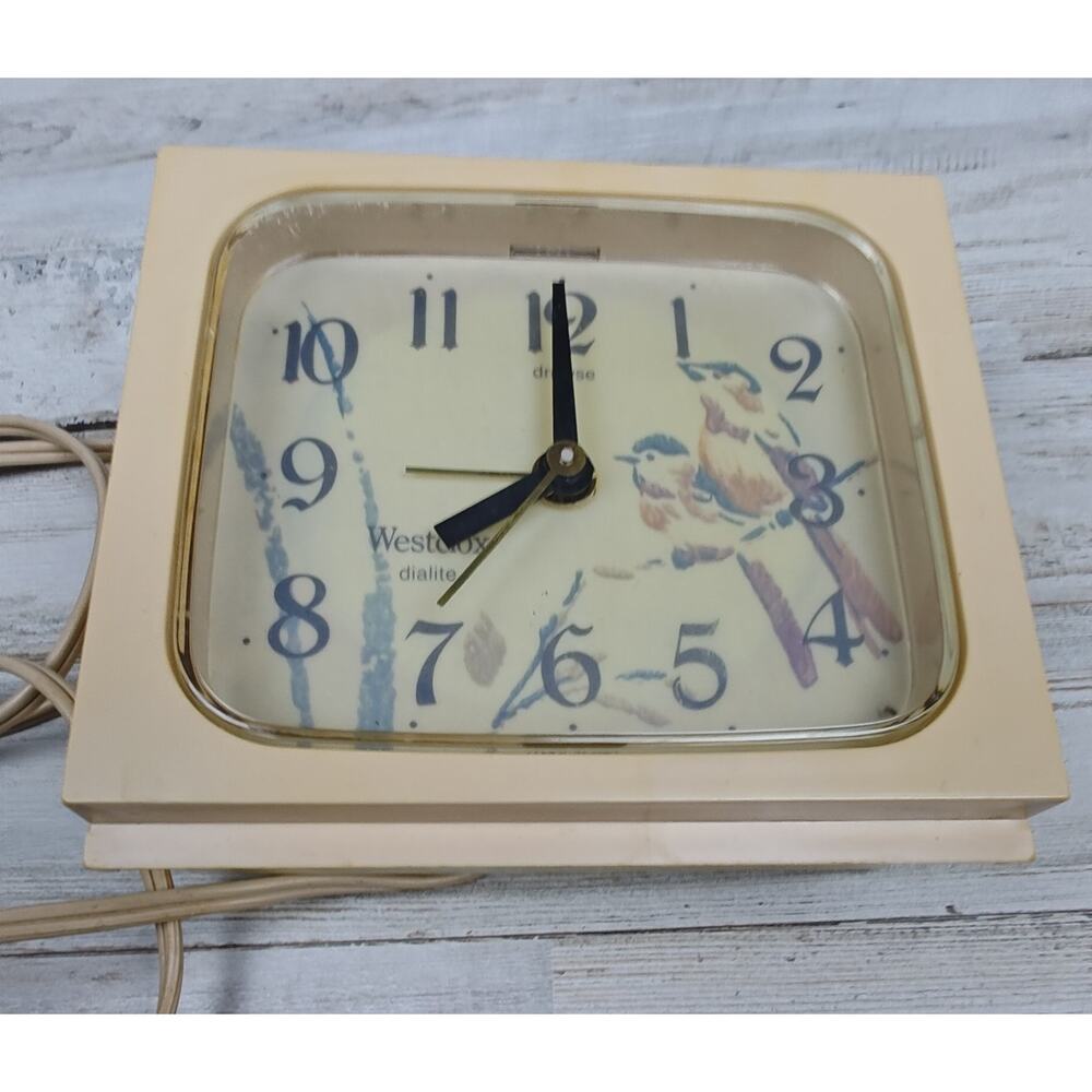 Vintage 1950's Westclox Electric Alarm Clock 22402 Tan Colored w/ Birds Design.